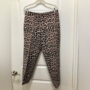 Kate Spade cropped ankle pant in cheetah print.